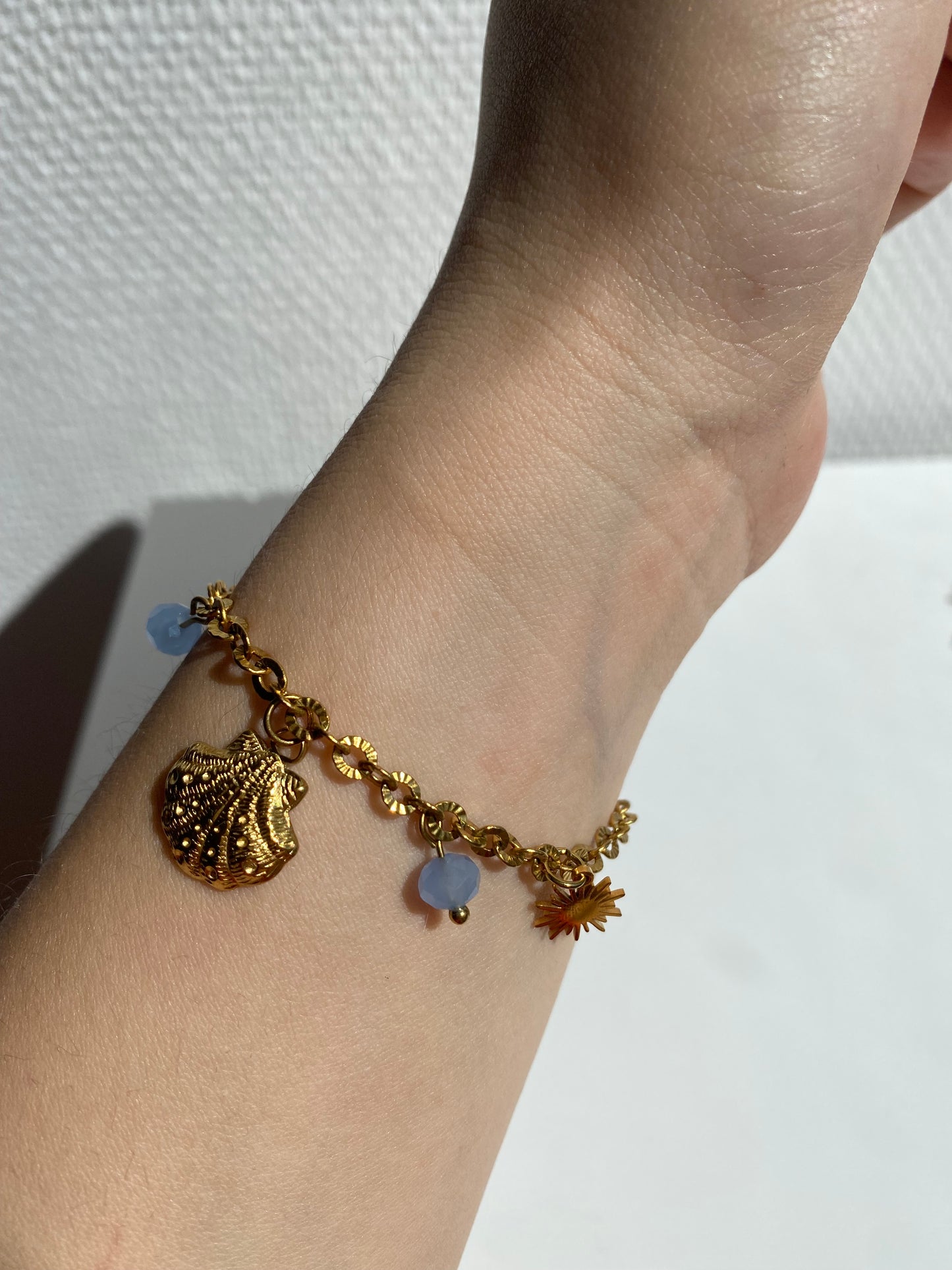 Amandine | bracelet multi charm coquillage bleu