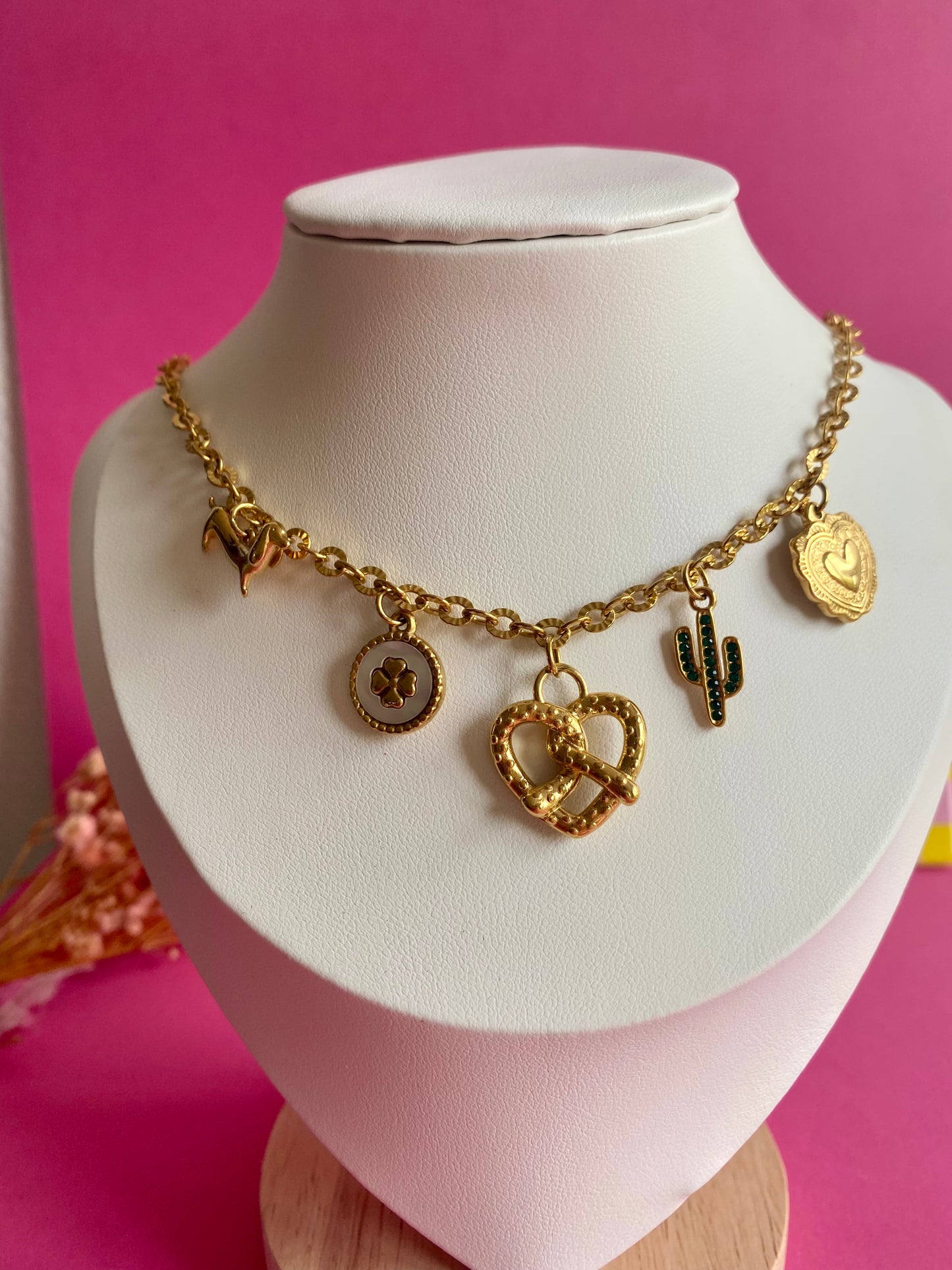 Collier bretzel - pièce unique