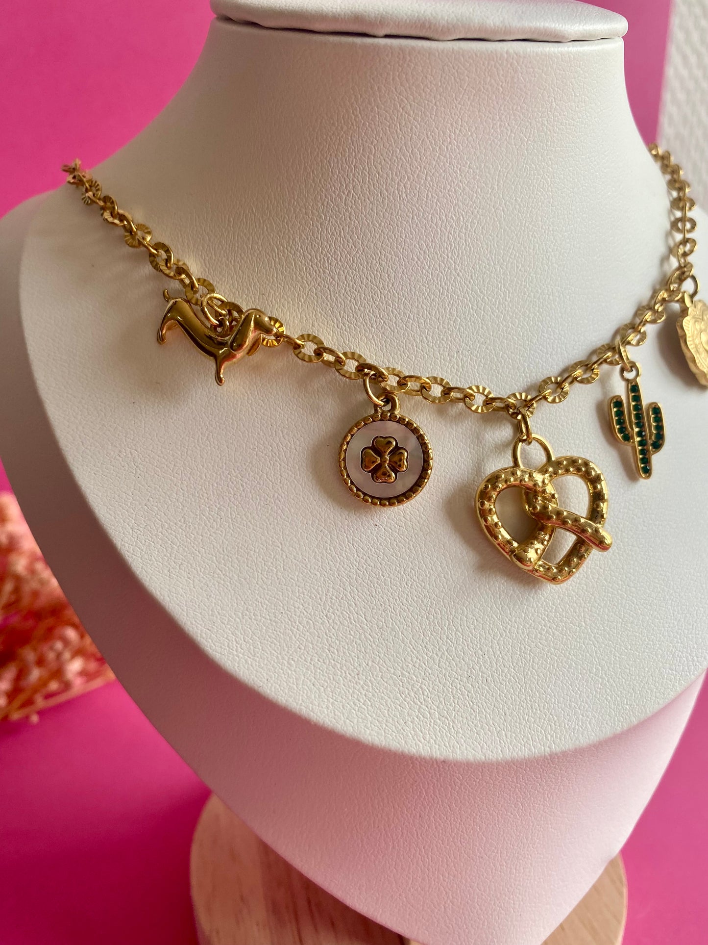 Collier bretzel - pièce unique