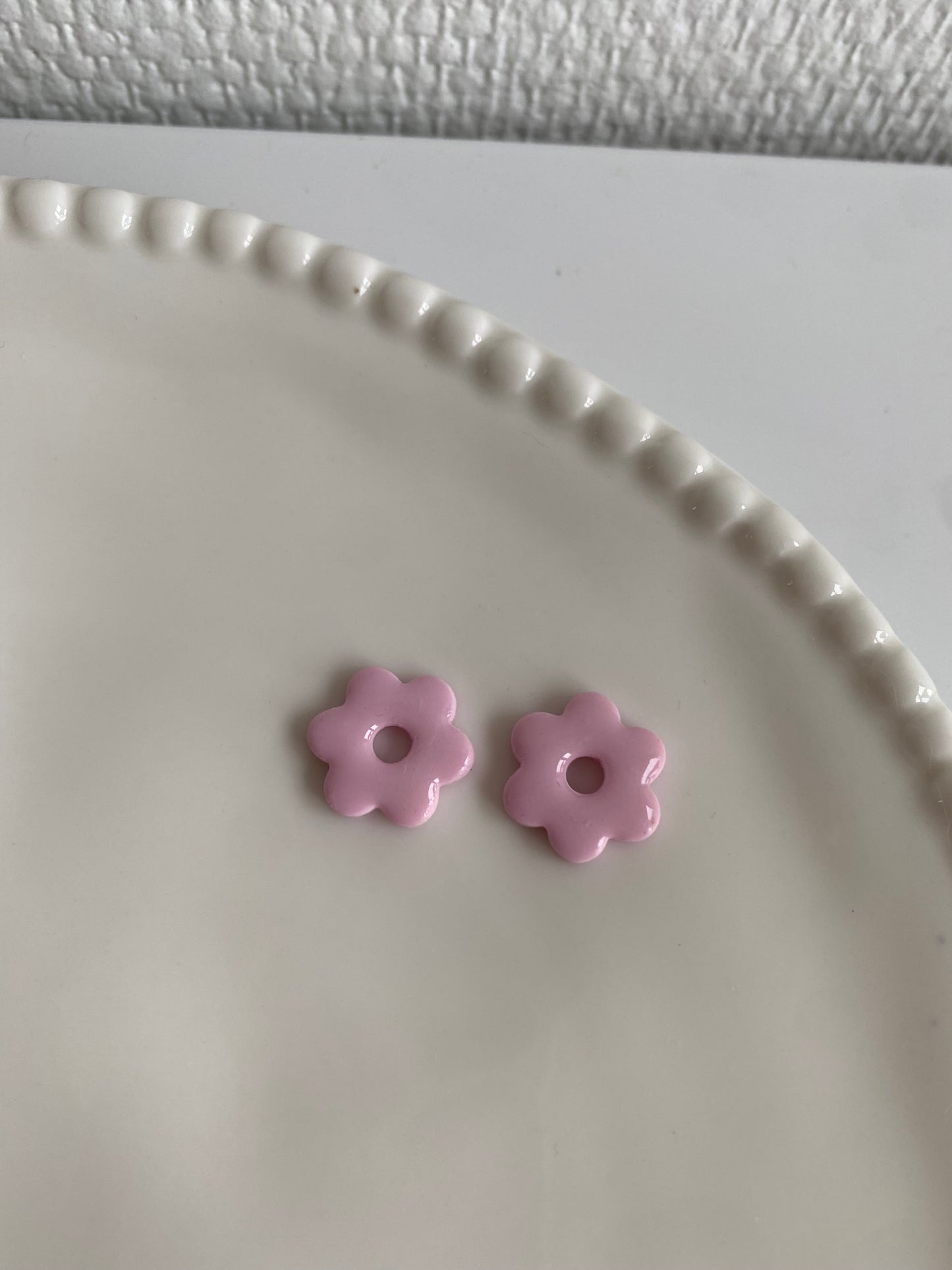 Mini Violette I Breloques fleurs unies ( sans créoles )