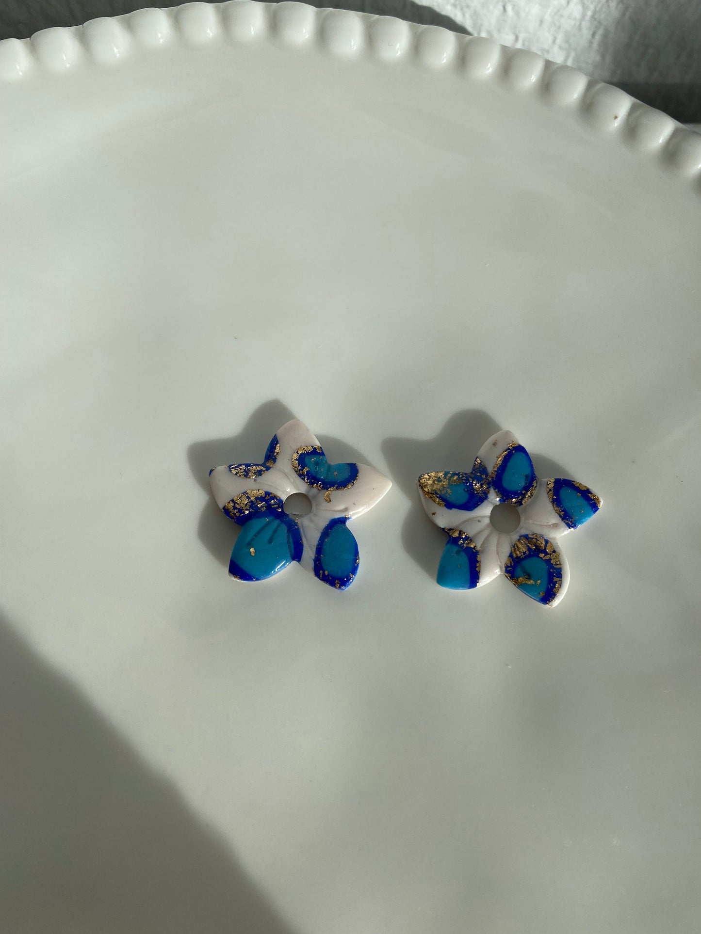 Pénélope I Fleurs interchangeable colorés ( sans créoles )