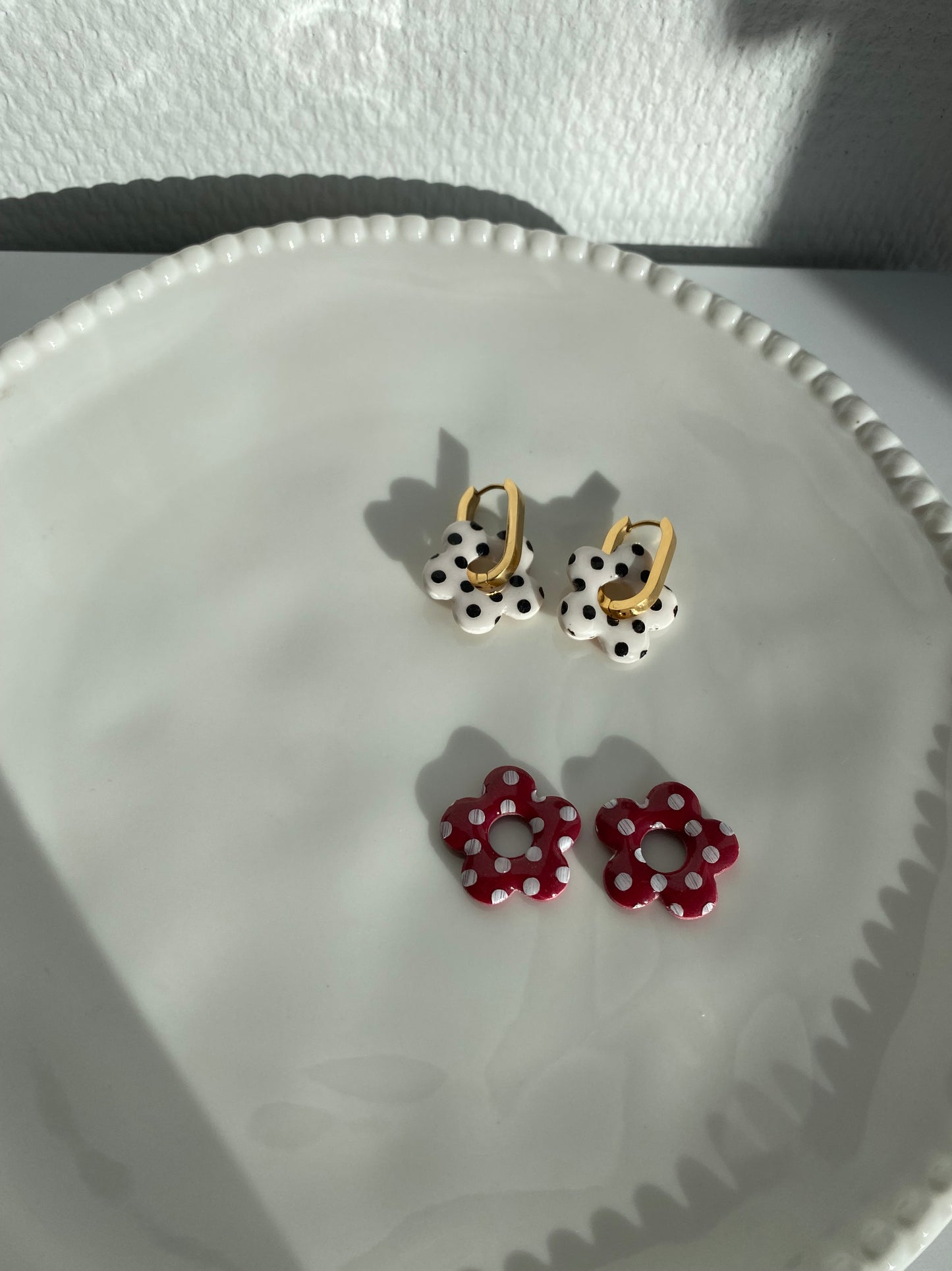 Daphné I Fleurs interchangeable à pois ( sans créoles )